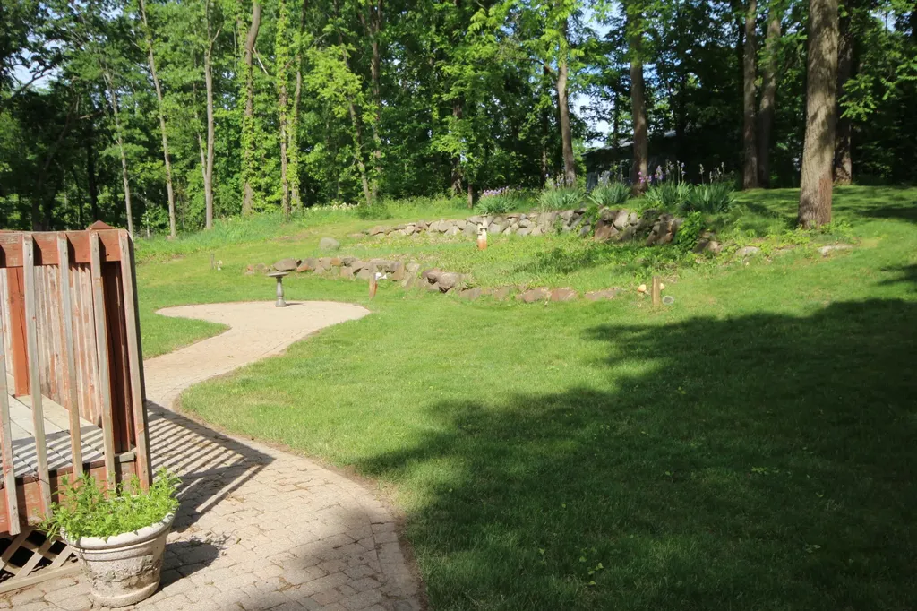 52201 Pine Tree Lane Flowerfield Township MI 49093