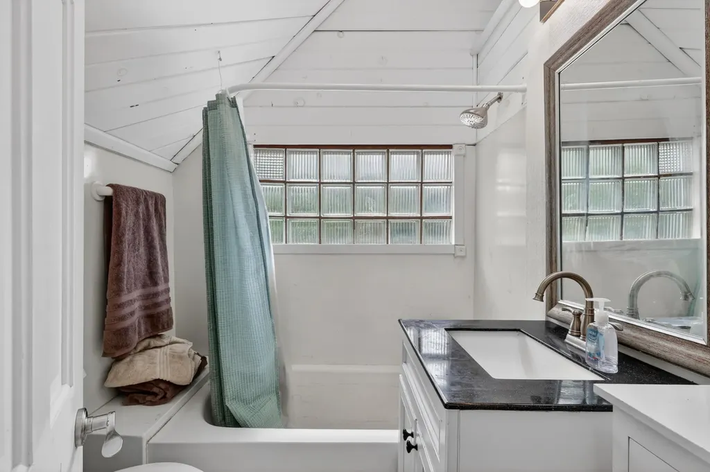 11690 E D Avenue Ross Township MI 49083