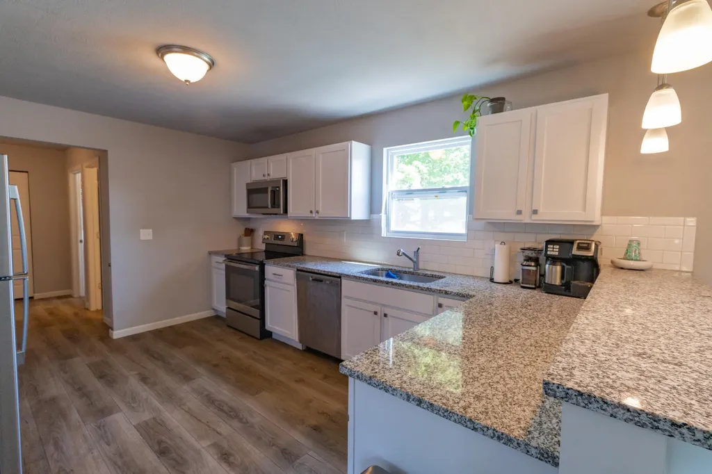 25091 Front Avenue Mattawan Village MI 49071