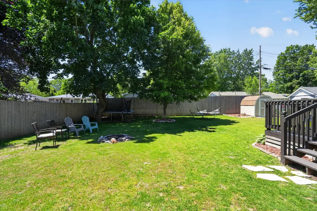 221 Bittersweet Lane Battle Creek City MI 49015