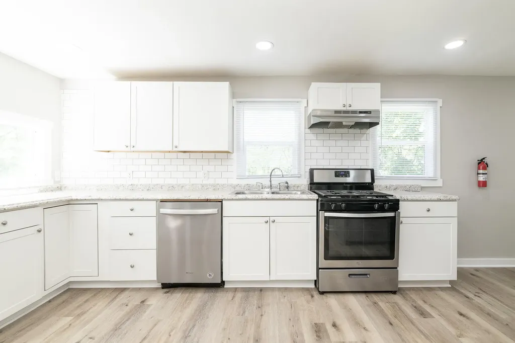 515 Wallace Avenue Kalamazoo City MI 49048