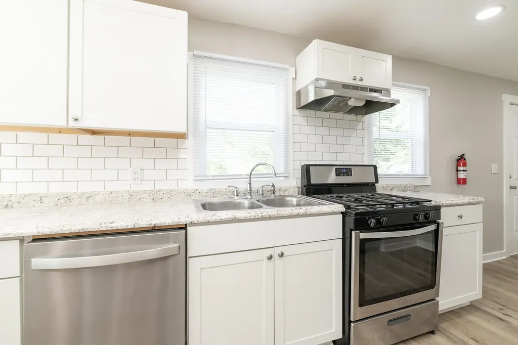 515 Wallace Avenue Kalamazoo City MI 49048