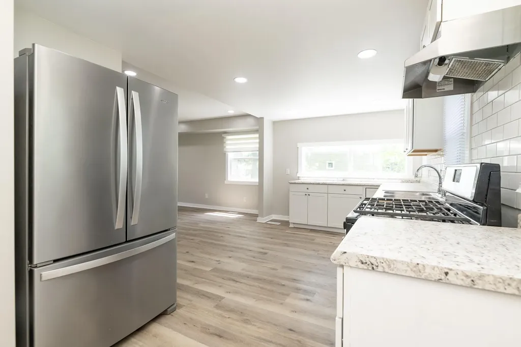 515 Wallace Avenue Kalamazoo City MI 49048