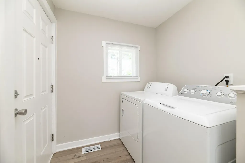 515 Wallace Avenue Kalamazoo City MI 49048