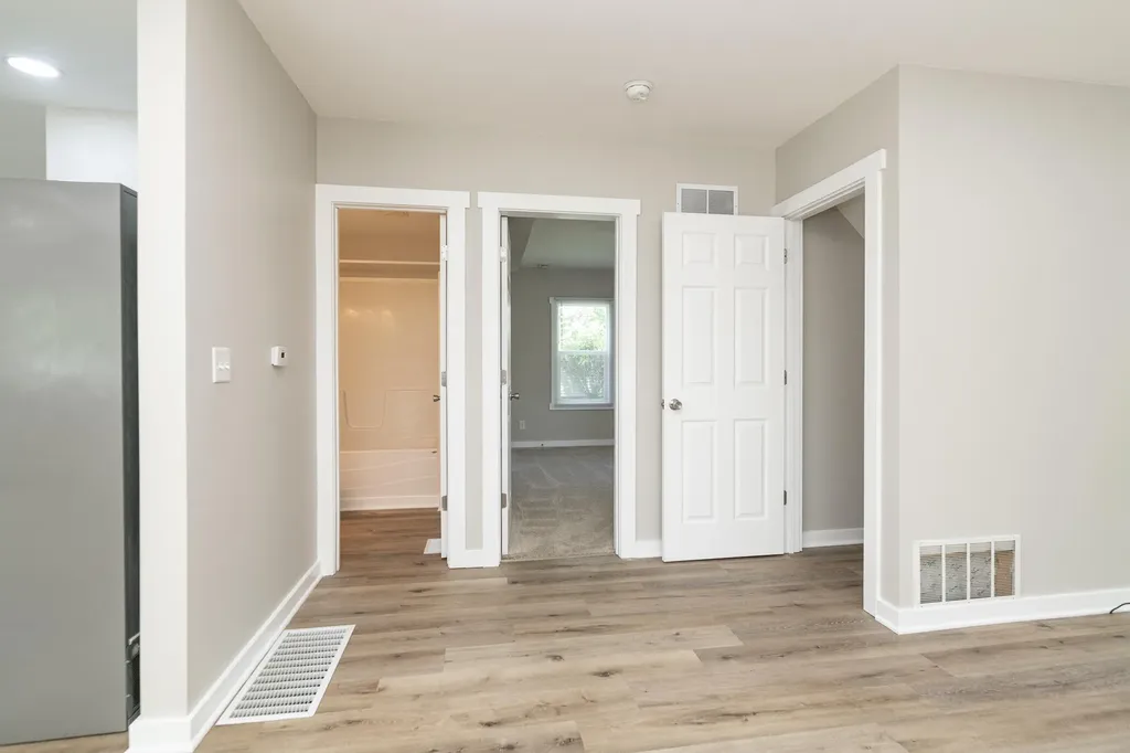 515 Wallace Avenue Kalamazoo City MI 49048