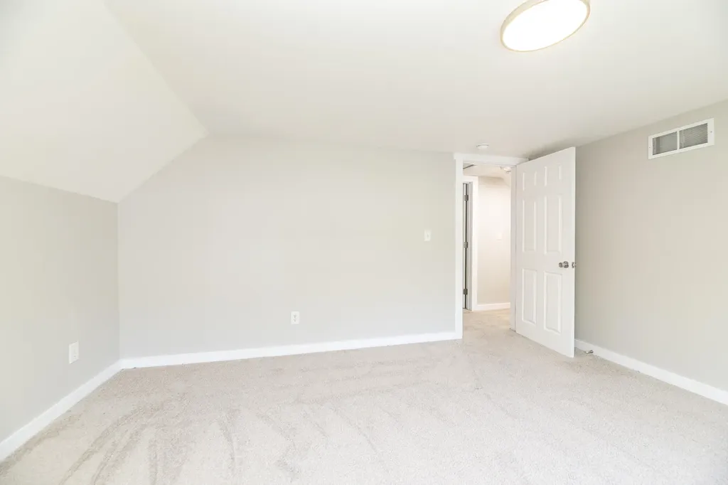 515 Wallace Avenue Kalamazoo City MI 49048