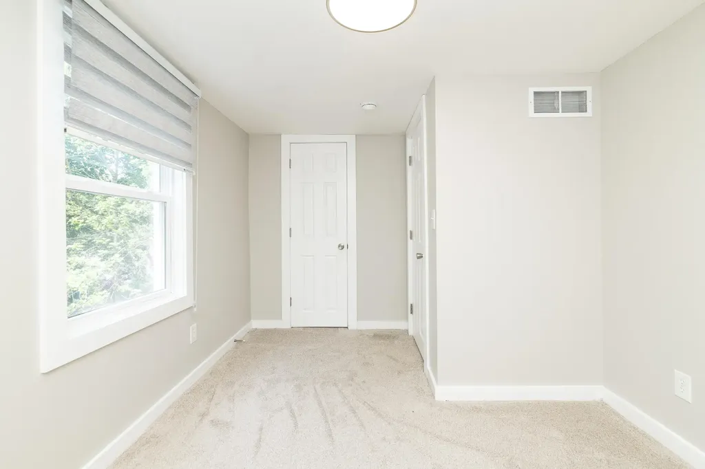 515 Wallace Avenue Kalamazoo City MI 49048