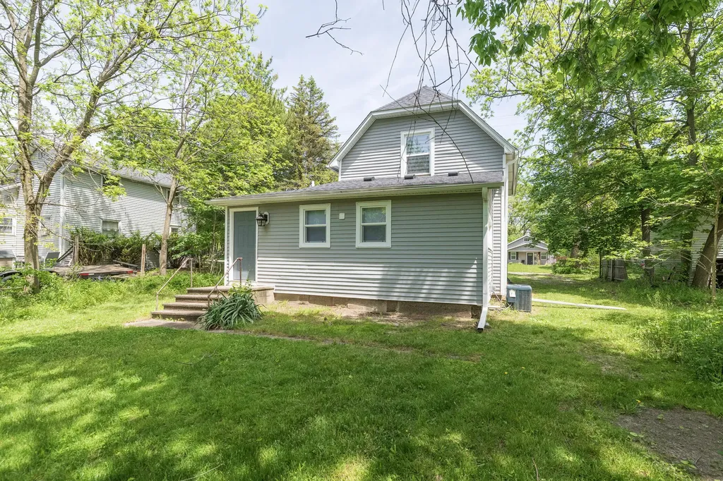 515 Wallace Avenue Kalamazoo City MI 49048