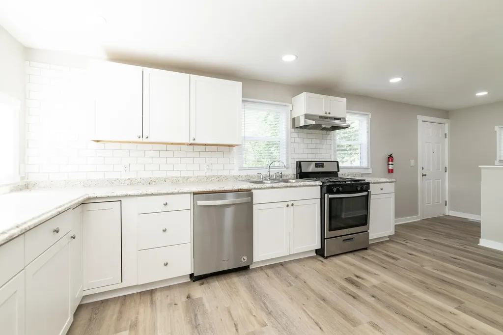 515 Wallace Avenue Kalamazoo City MI 49048