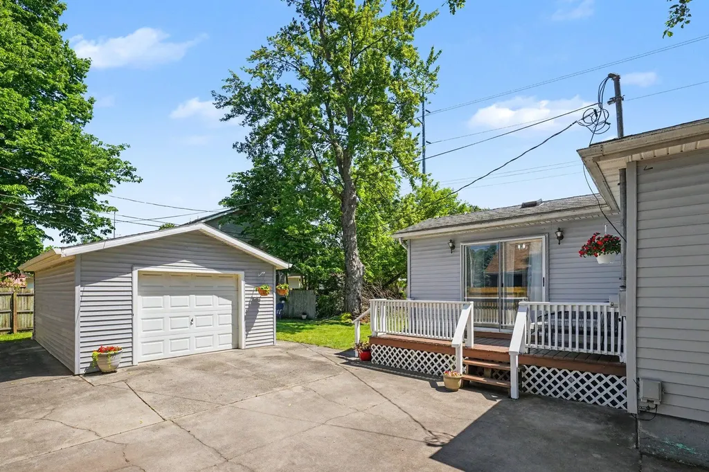 722 S Grant Avenue Three Rivers City MI 49093