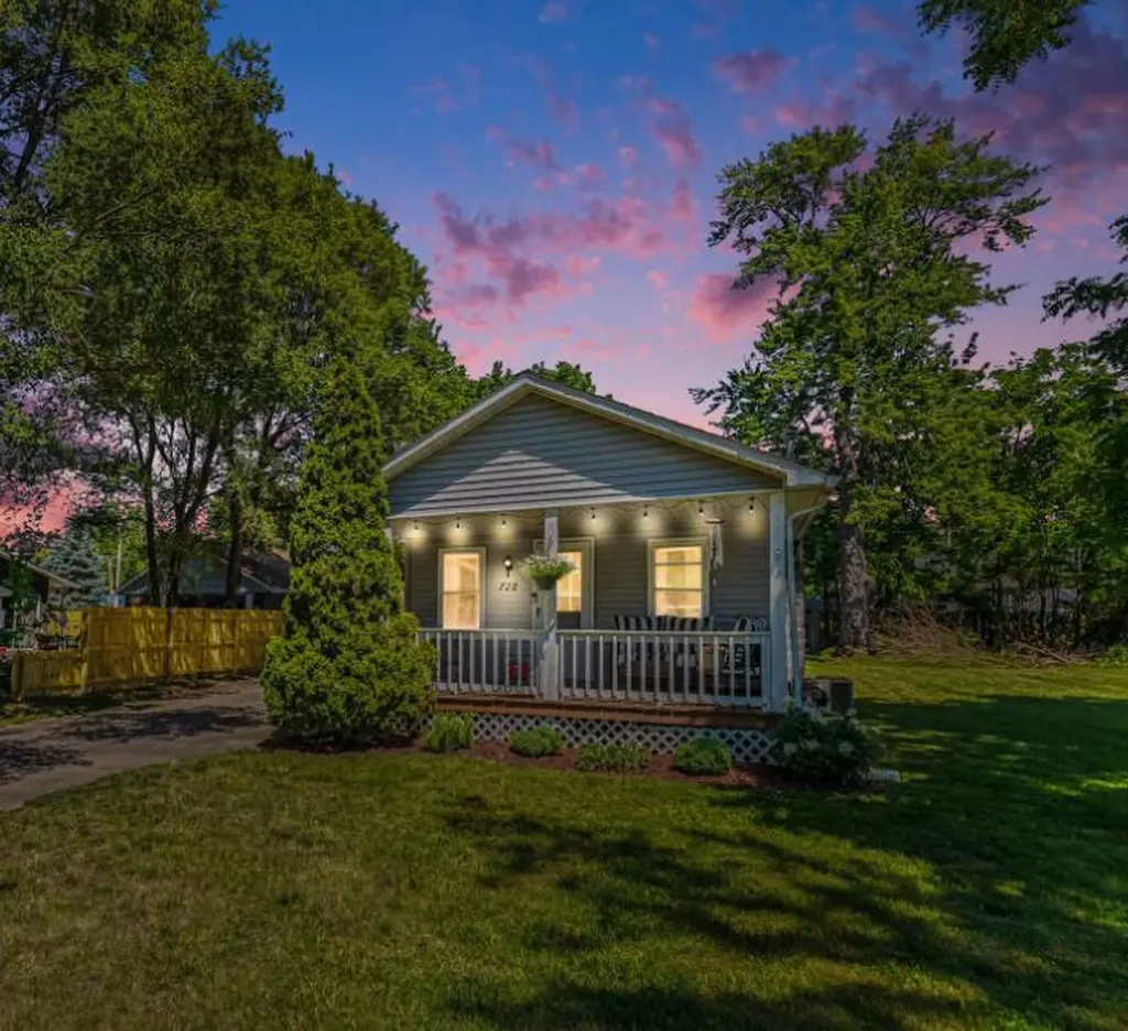 722 S Grant Avenue Three Rivers City MI 49093