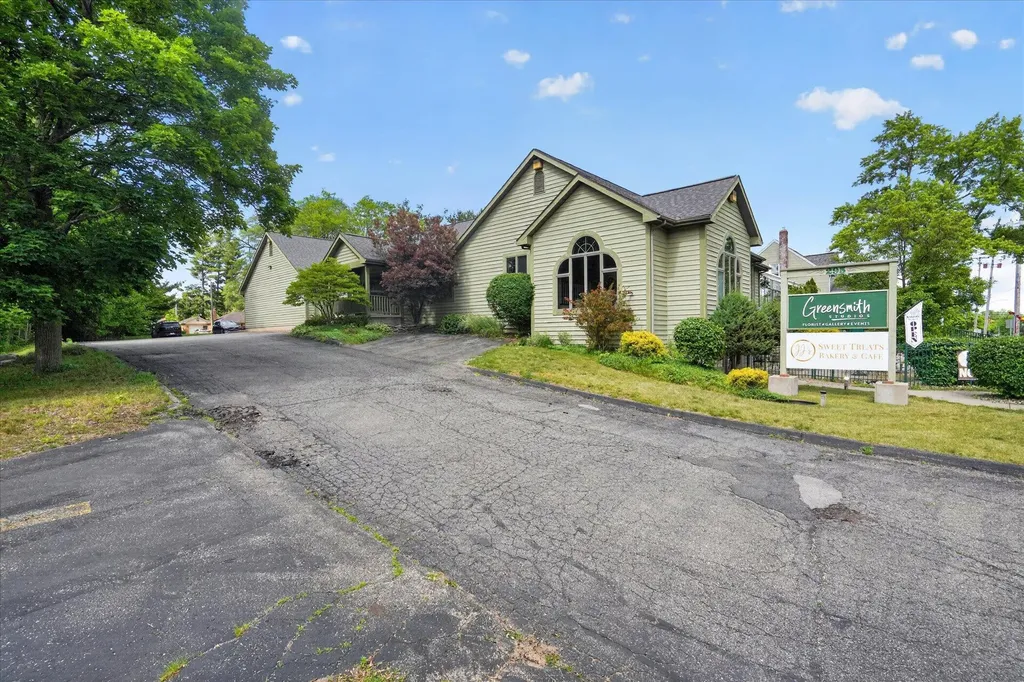 295 E Emmett Street Battle Creek City MI 49017