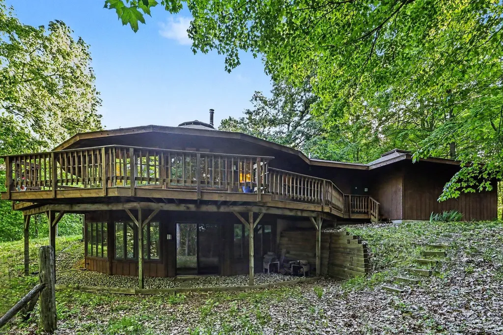 7306 N 37th Street Ross Township MI 49083