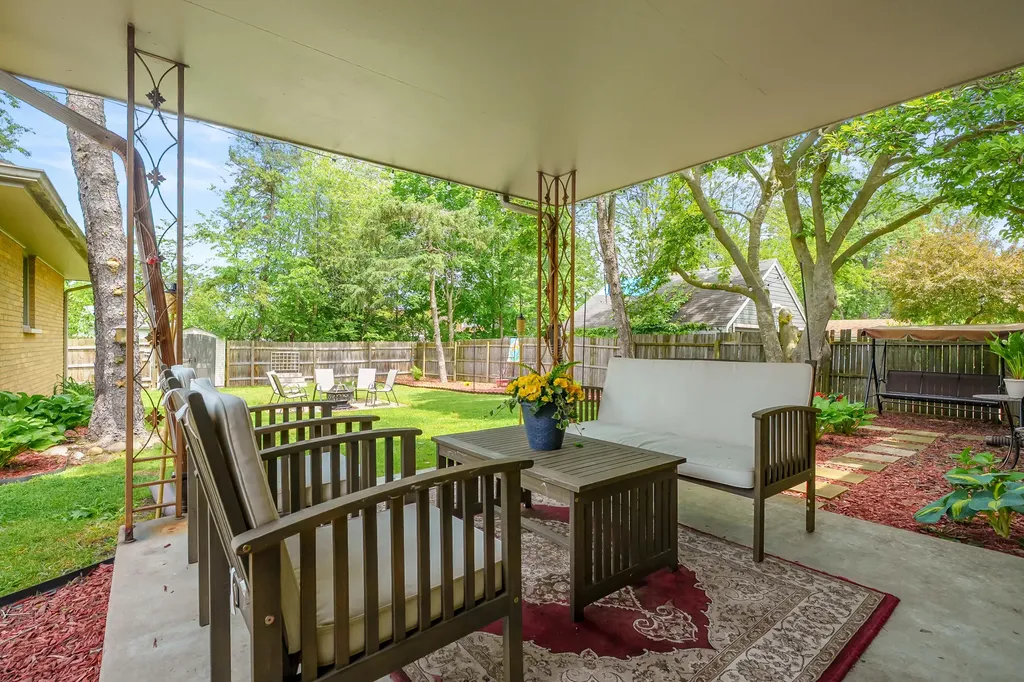 917 Roseland Avenue Kalamazoo City MI 49001