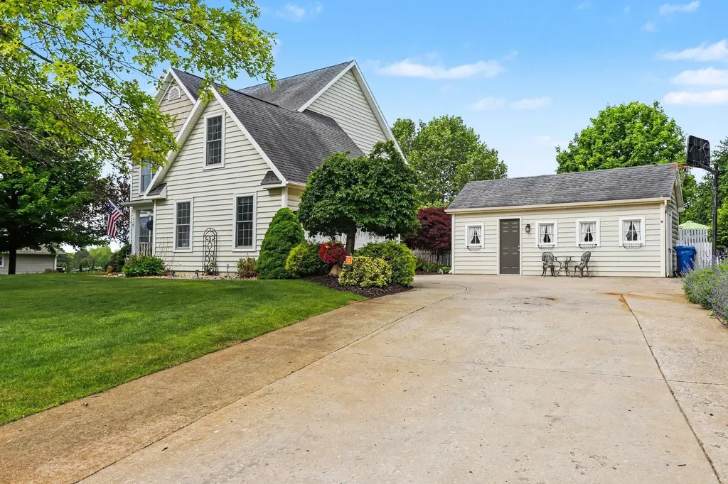 4097 Lavender Circle Comstock Charter Township MI 49053