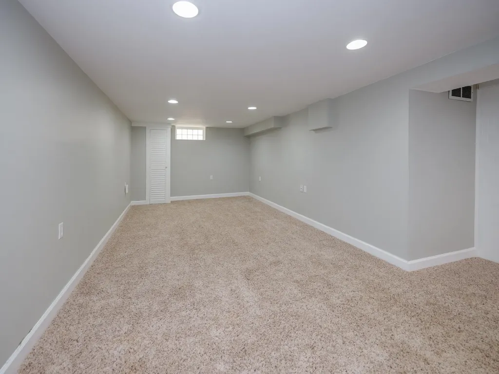 1322 Homecrest Avenue Kalamazoo City MI 49001
