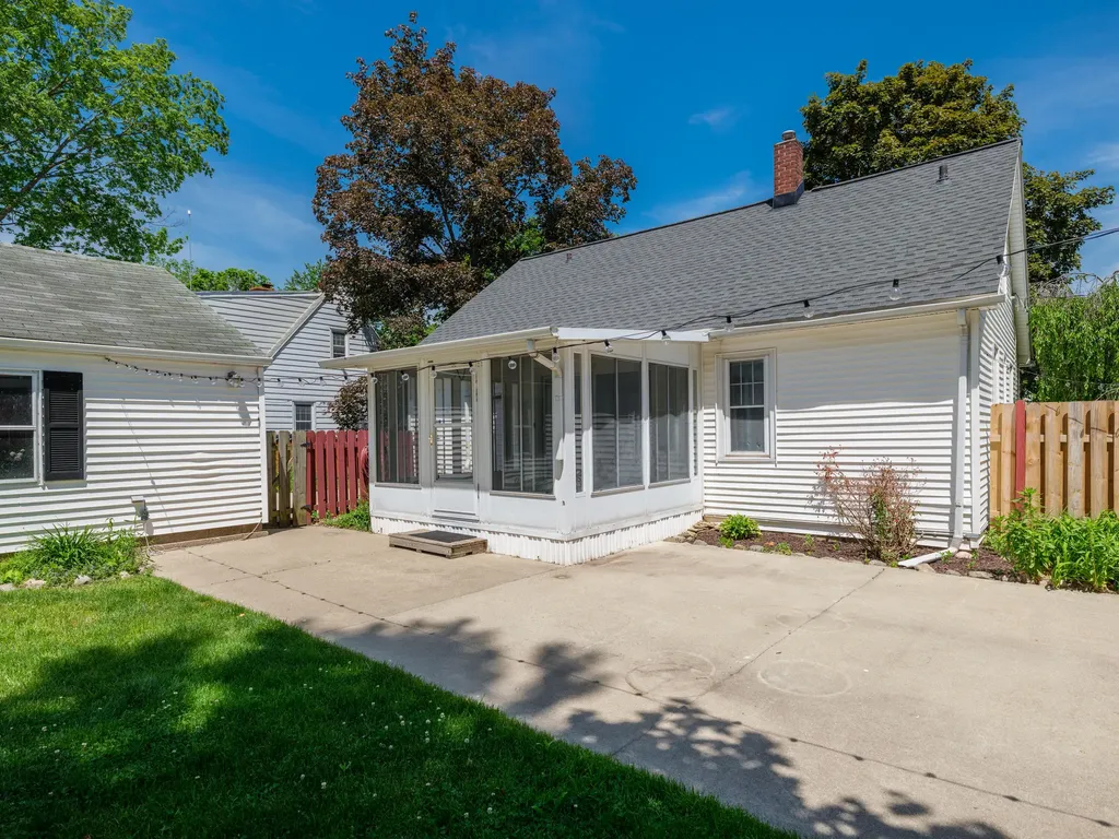 1322 Homecrest Avenue Kalamazoo City MI 49001