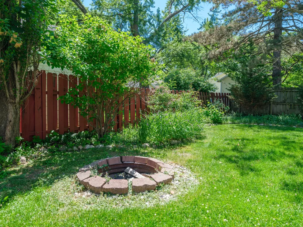 1322 Homecrest Avenue Kalamazoo City MI 49001