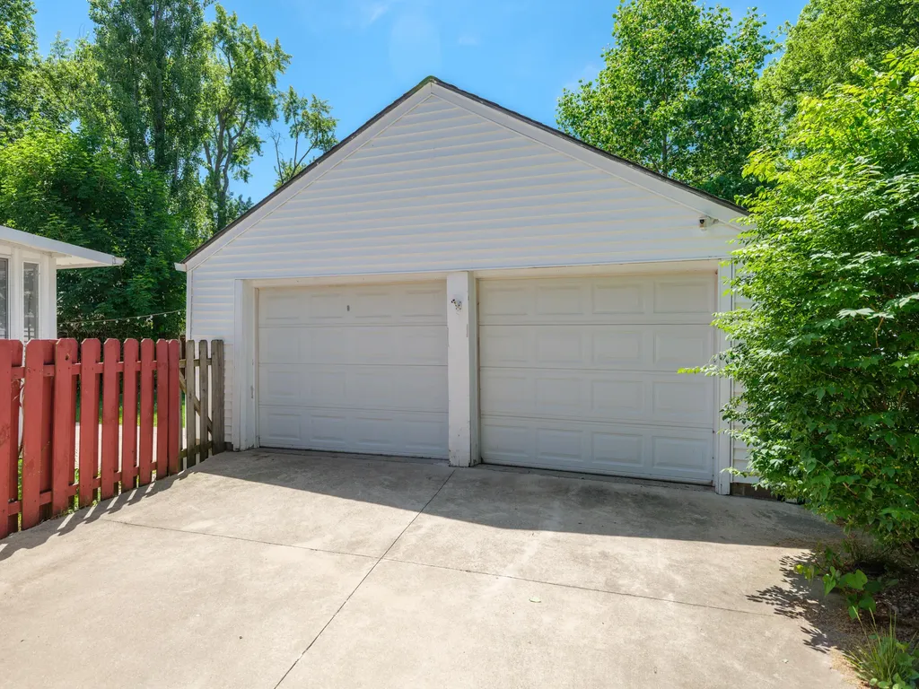 1322 Homecrest Avenue Kalamazoo City MI 49001
