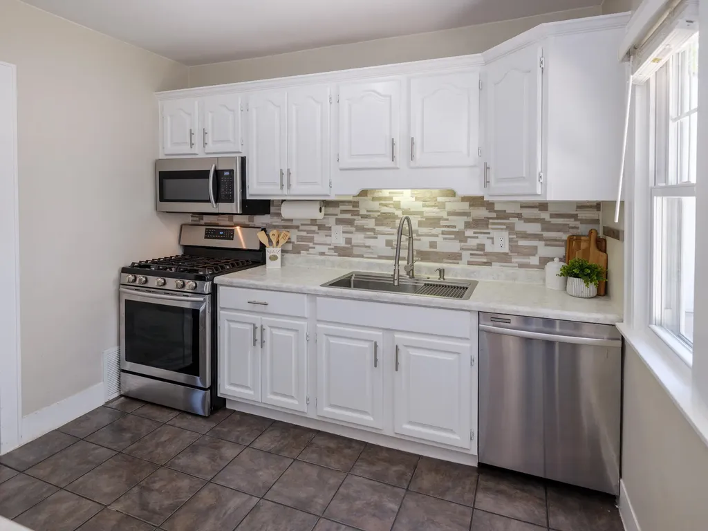 1322 Homecrest Avenue Kalamazoo City MI 49001