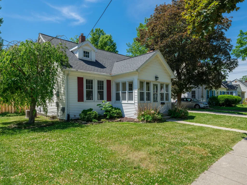 1322 Homecrest Avenue Kalamazoo City MI 49001
