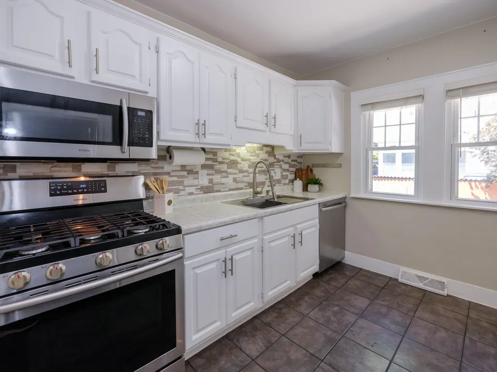 1322 Homecrest Avenue Kalamazoo City MI 49001