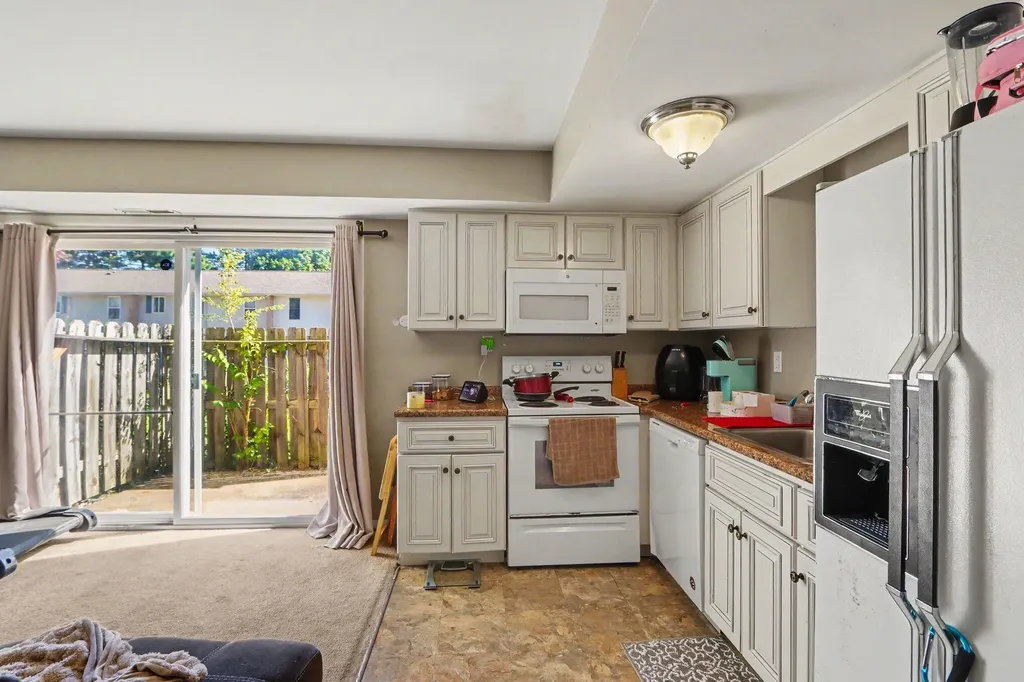 3417 Kenbrooke Court Kalamazoo City MI 49006