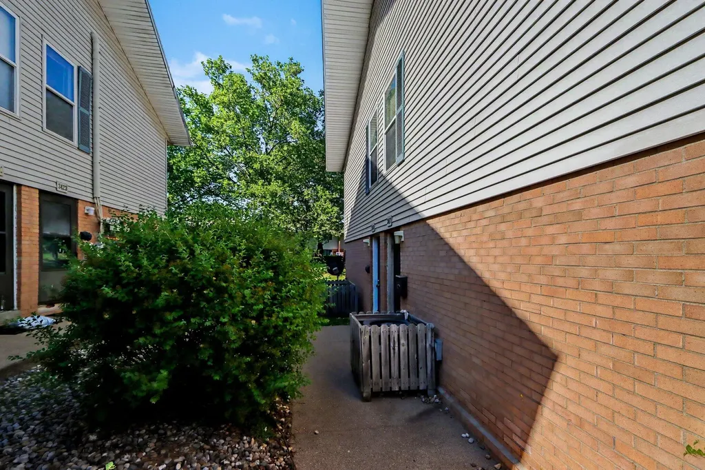 3417 Kenbrooke Court Kalamazoo City MI 49006