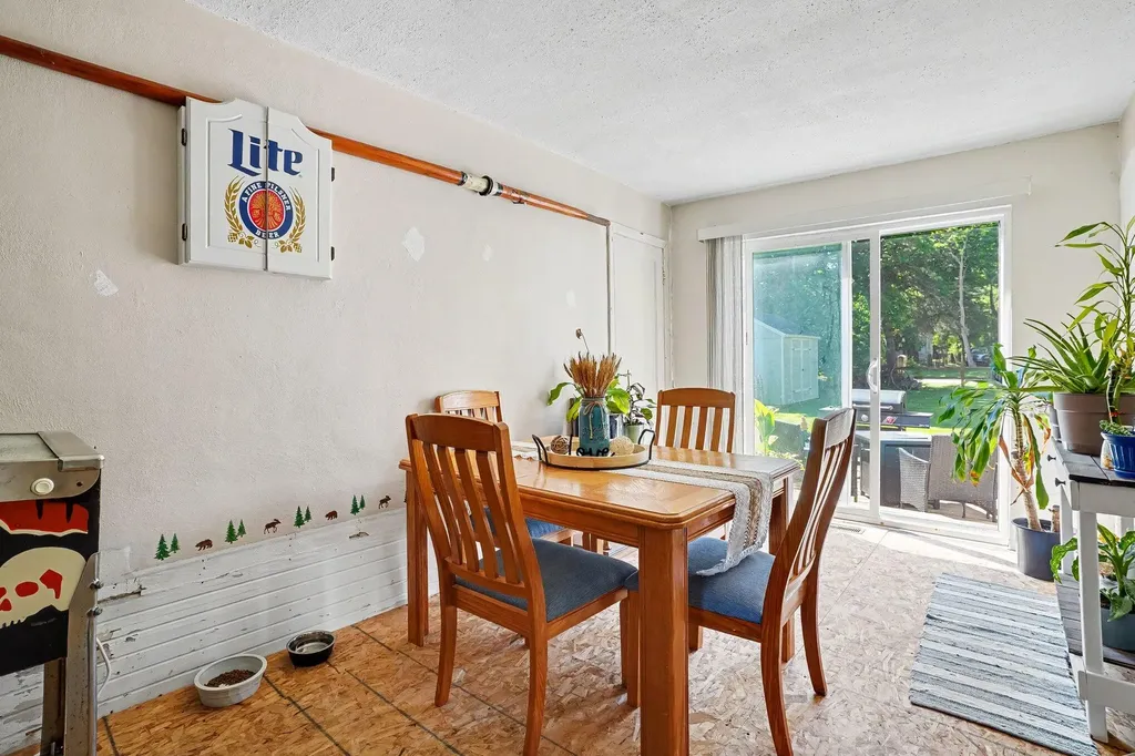 1124 Lakeview Drive Portage City MI 49002
