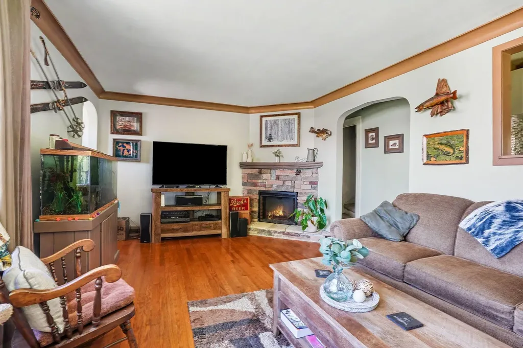 1124 Lakeview Drive Portage City MI 49002