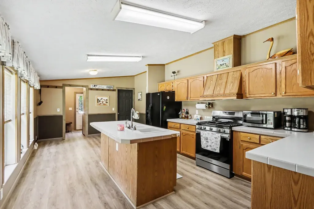 6515 E O Avenue Pavilion Township MI 49048
