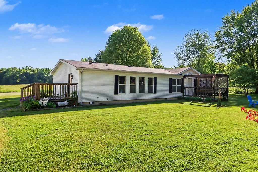 6515 E O Avenue Pavilion Township MI 49048