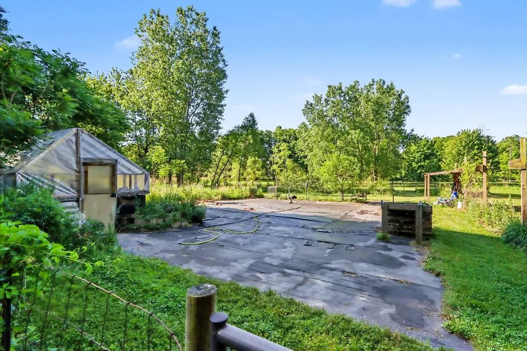 6515 E O Avenue Pavilion Township MI 49048