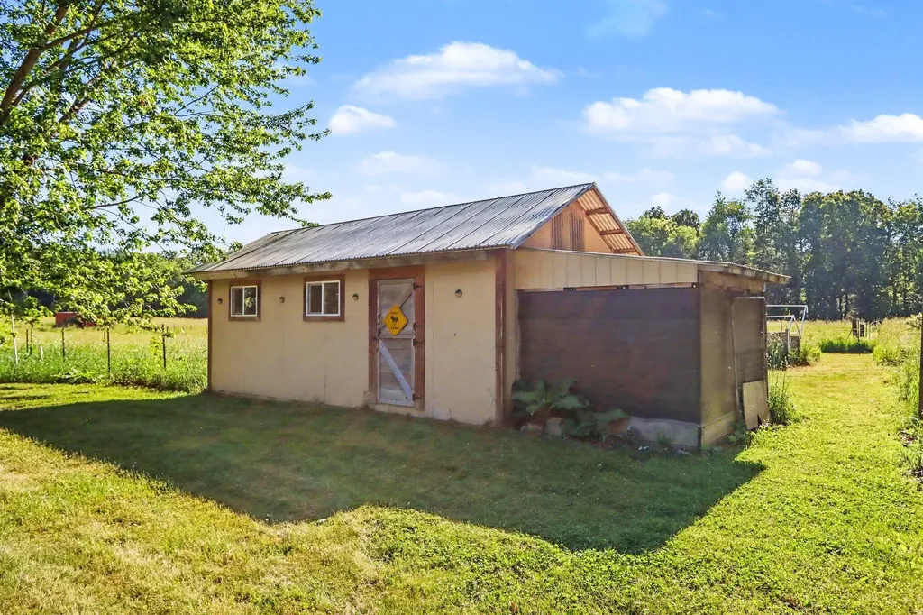 6515 E O Avenue Pavilion Township MI 49048
