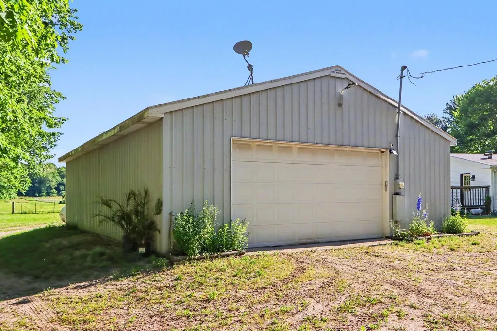 6515 E O Avenue Pavilion Township MI 49048