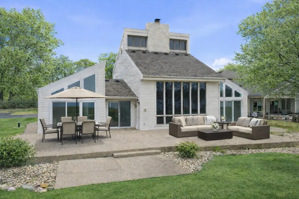 7738 N Indian Lake Drive Pavilion Township MI 49088