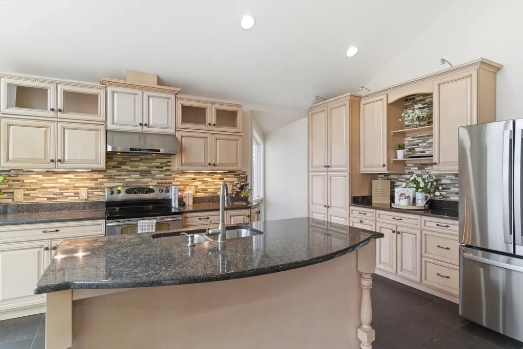 7738 N Indian Lake Drive Pavilion Township MI 49088