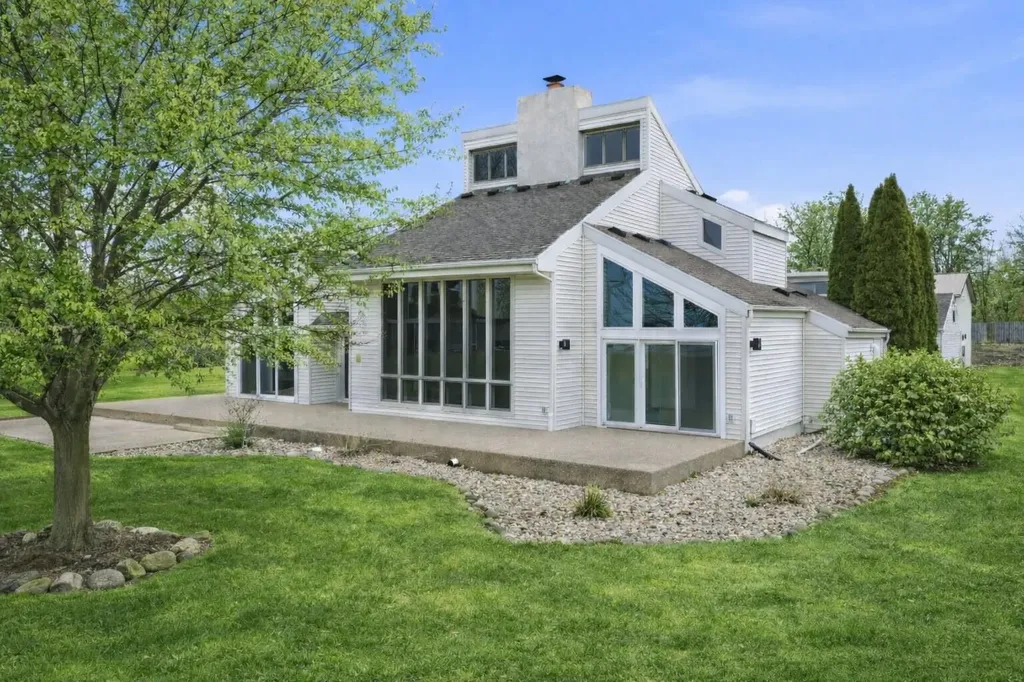 7738 N Indian Lake Drive Pavilion Township MI 49088