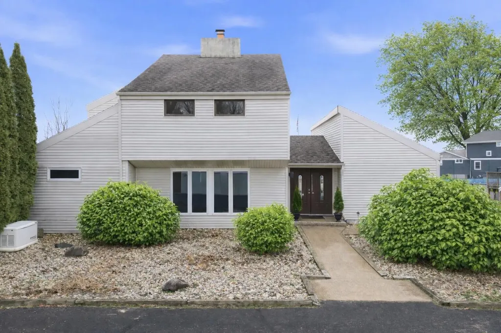 7738 N Indian Lake Drive Pavilion Township MI 49088