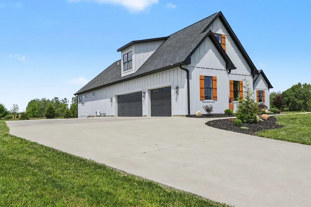 14160 C.b.macdonald Way Vicksburg Village MI 49097