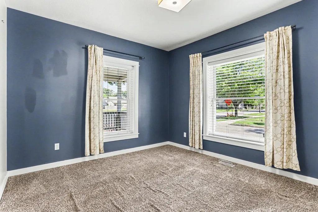 302 W Frank Street Kalamazoo City MI 49007