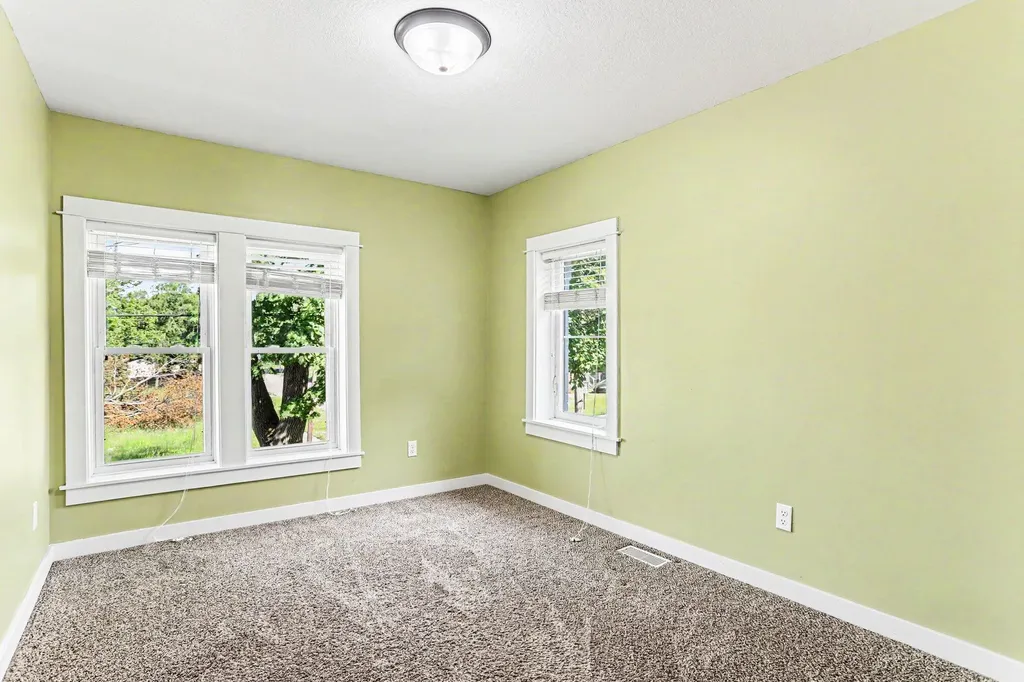 302 W Frank Street Kalamazoo City MI 49007