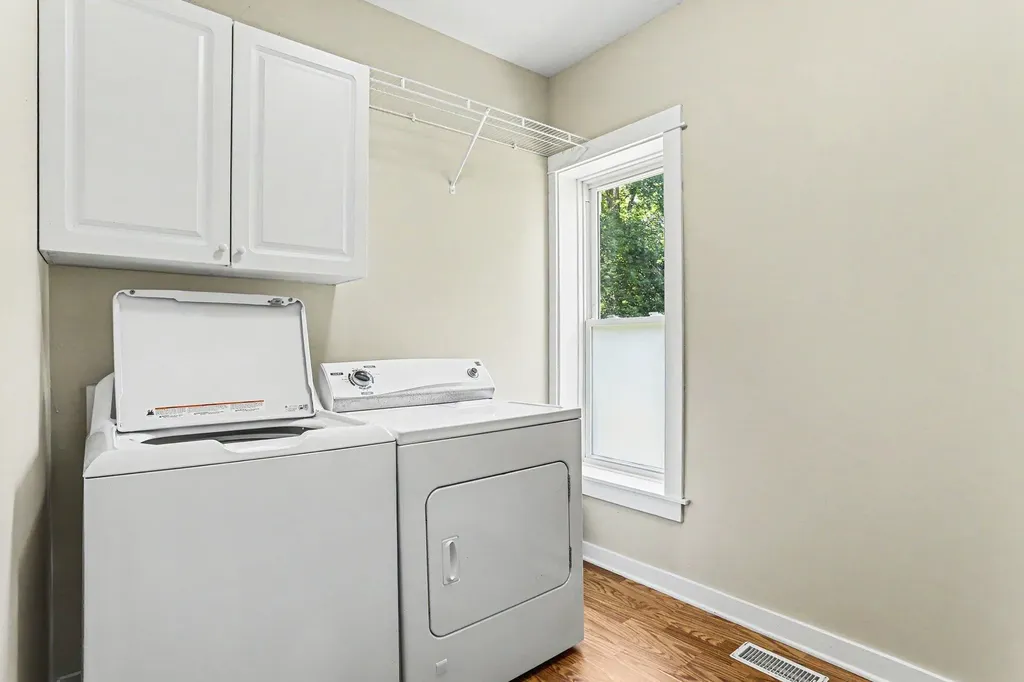 302 W Frank Street Kalamazoo City MI 49007