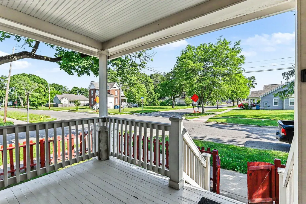 302 W Frank Street Kalamazoo City MI 49007