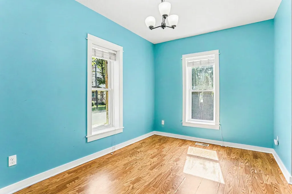 302 W Frank Street Kalamazoo City MI 49007