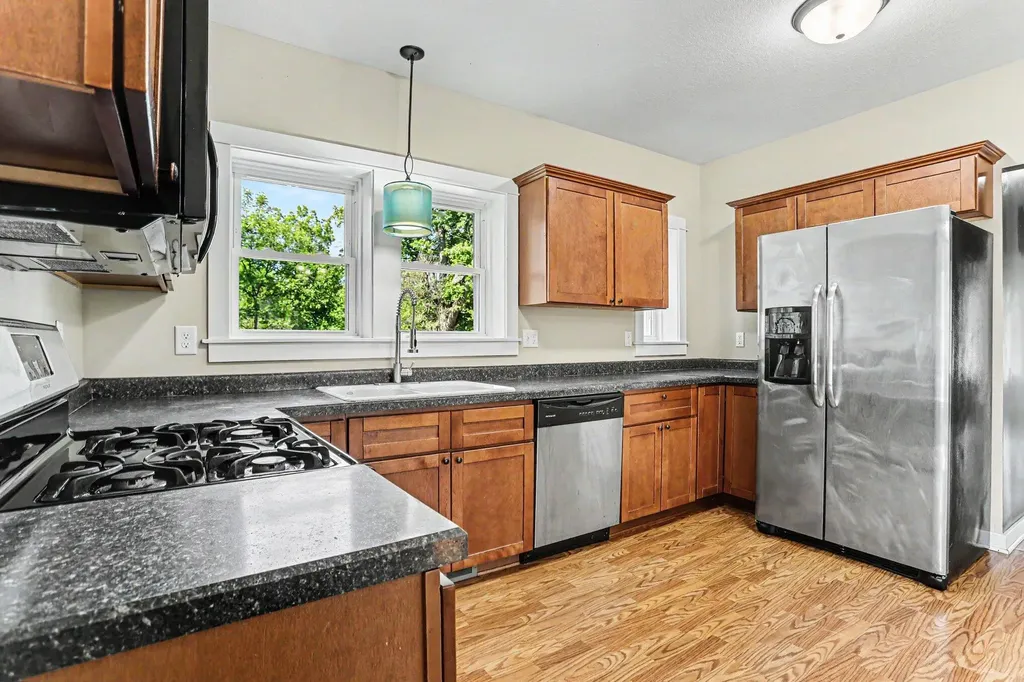 302 W Frank Street Kalamazoo City MI 49007