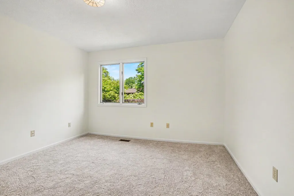 106 Merriweather Lane Kalamazoo Charter Township MI 49006