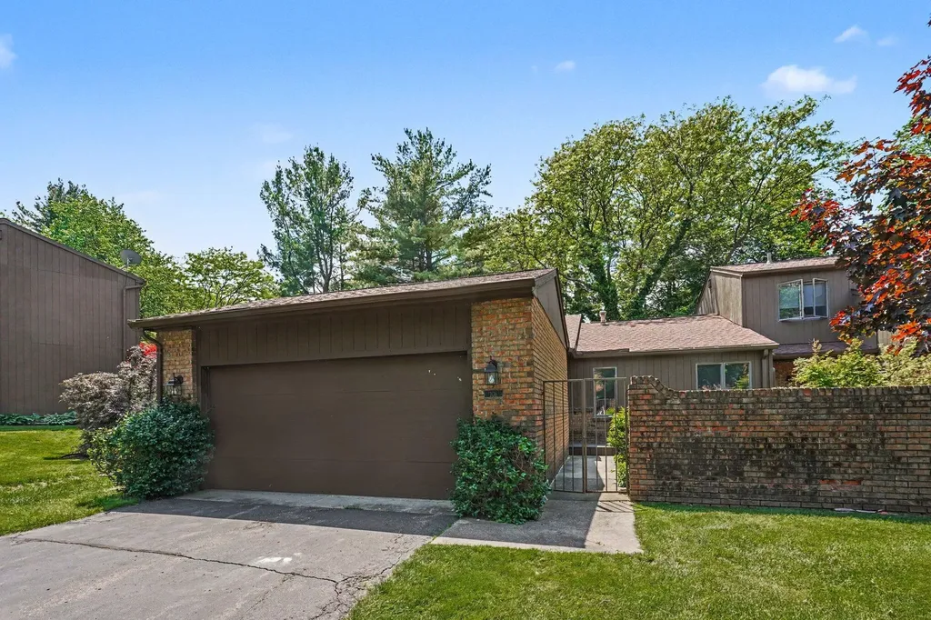 106 Merriweather Lane Kalamazoo Charter Township MI 49006