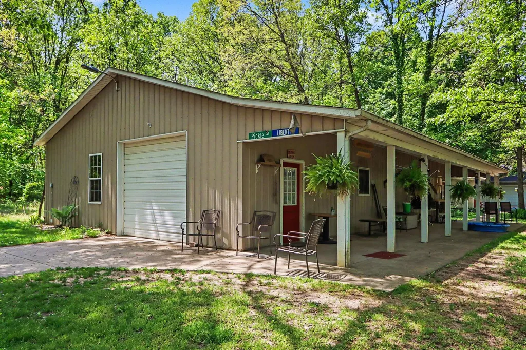 26805 Drape Road Antwerp Township MI 49065