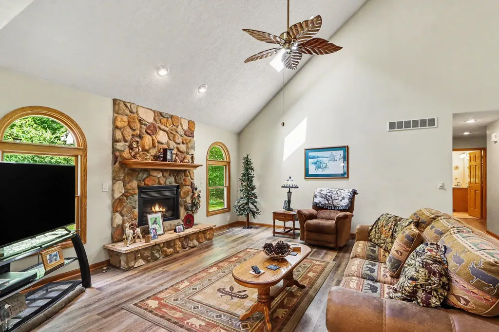 26805 Drape Road Antwerp Township MI 49065
